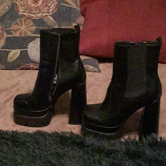 Platform boots - Picture 2 of 4
